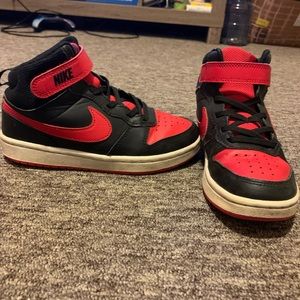 NIKE SNEAKERS SIZE 1Y